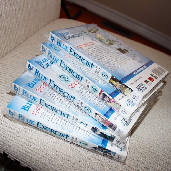 3/$55❤️possibly brand new BLUE EXORCIST English Manga Book Lot Volumes 1-5 - Picture 4 of 4